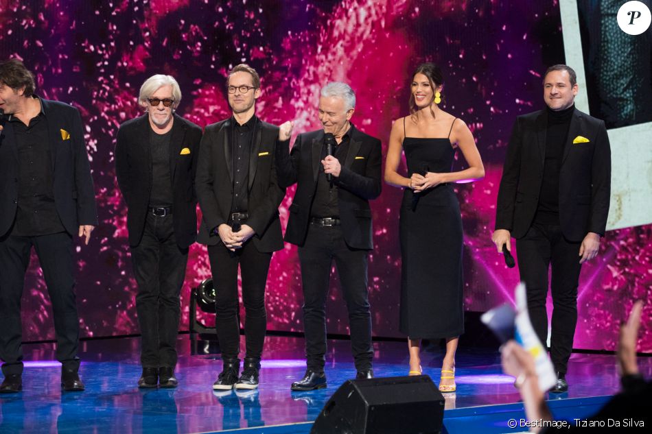 Exclusif - Pierre Billon, Damien Thévenot, Jean Mora, Iris Mittenaere, Emmanuel Garcia (Surprise C.Féraud) - Enregistrement de l'émission "La Boîte à Secrets", présentée par F.Bollaert et qui sera diffusée le 22 janvier sur France 3. Le 18 janvier 2021 © Tiziano Da Silva / Bestimage
