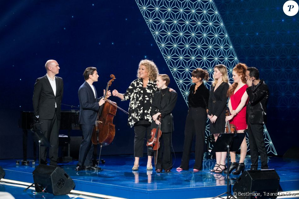 Exclusif - Gautier Capuçon, Marianne James, les soeurs Bertholet, Faustine Bollaert, Lisa Dann, Jean-Baptiste Guégan - Enregistrement de l'émission "La Boîte à Secrets", présentée par F.Bollaert et qui sera diffusée le 22 janvier sur France 3. Le 18 janvier 2021 © Tiziano Da Silva / Bestimage