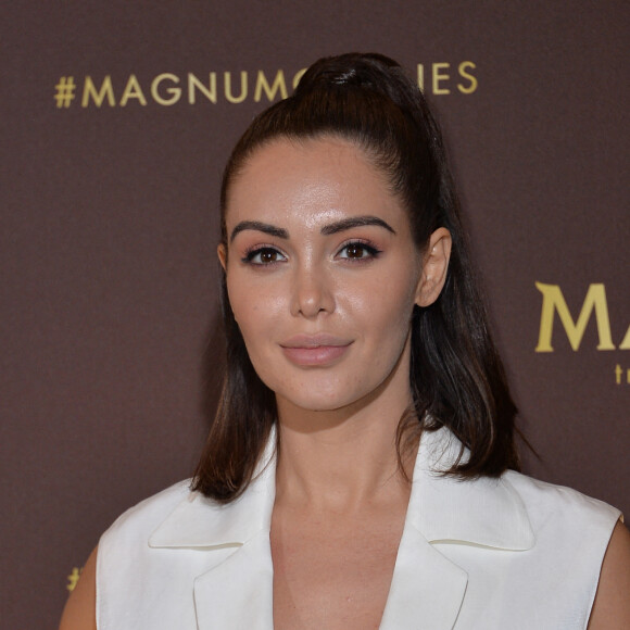 Nabilla Benattia (enceinte) au photocall de l'after party "Magnum x Rita Ora" sur la plage privée Magnum lors du 72ème Festival International du Film de Cannes, France,le 16 mai 2019. © Veeren/Bestimage