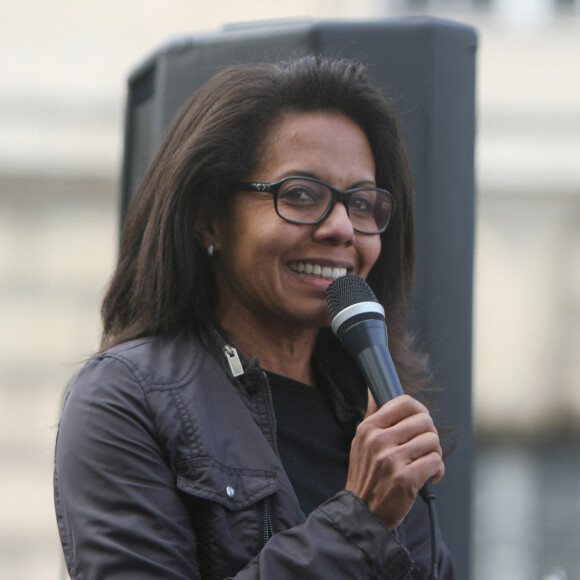 Audrey Pulvar lors d'une manifestation contre le racisme et les violences policières place de la République à Paris. © Panoramic / Bestimage