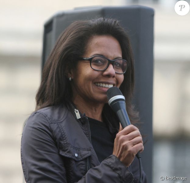 Audrey Pulvar lors d'une manifestation contre le racisme et les violences policières place de la République à Paris. © Panoramic / Bestimage