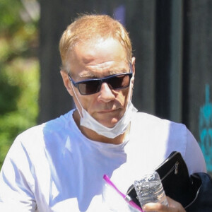 Exclusif - Jean-Claude Van Damme (JCVD) se rend chez le dentiste après son cours de sport à Los Angeles, le 7 juillet 2020.