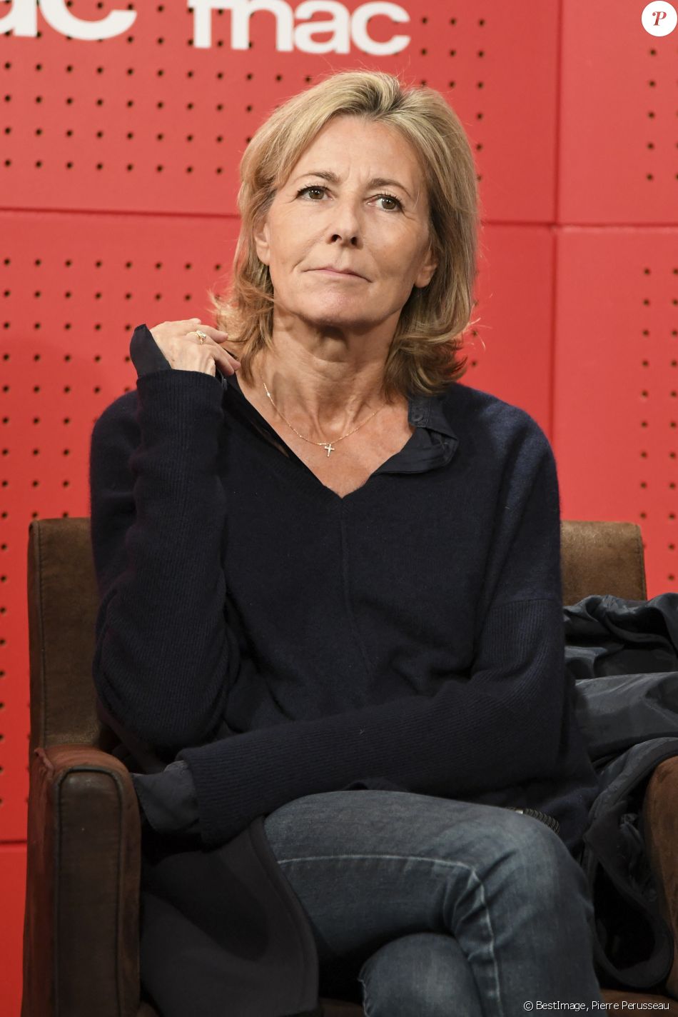 Info - Claire Chazal cambriolée, les voleurs emportent 41 000 euros de bijoux - Claire Chazal participe à une rencontre organisée par le mouvement "Fraternité Générale !" à la Fnac Saint-Lazare à Paris, le 2 novembre 2016. © Pierre Perusseau/Bestimage