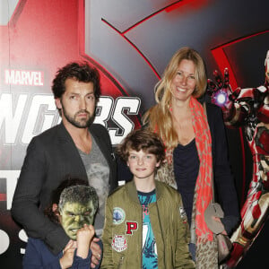 Frédéric Diefenthal avec son fils Gabriel (qu'il a eu avec Gwendoline Hamon dont il est séparé) et sa compagne - Vernissage de l'exposition"Marvel Avengers S.T.A.T.I.O.N." à La Défense le 3 mai 2016. © Christophe Aubert via Bestimage