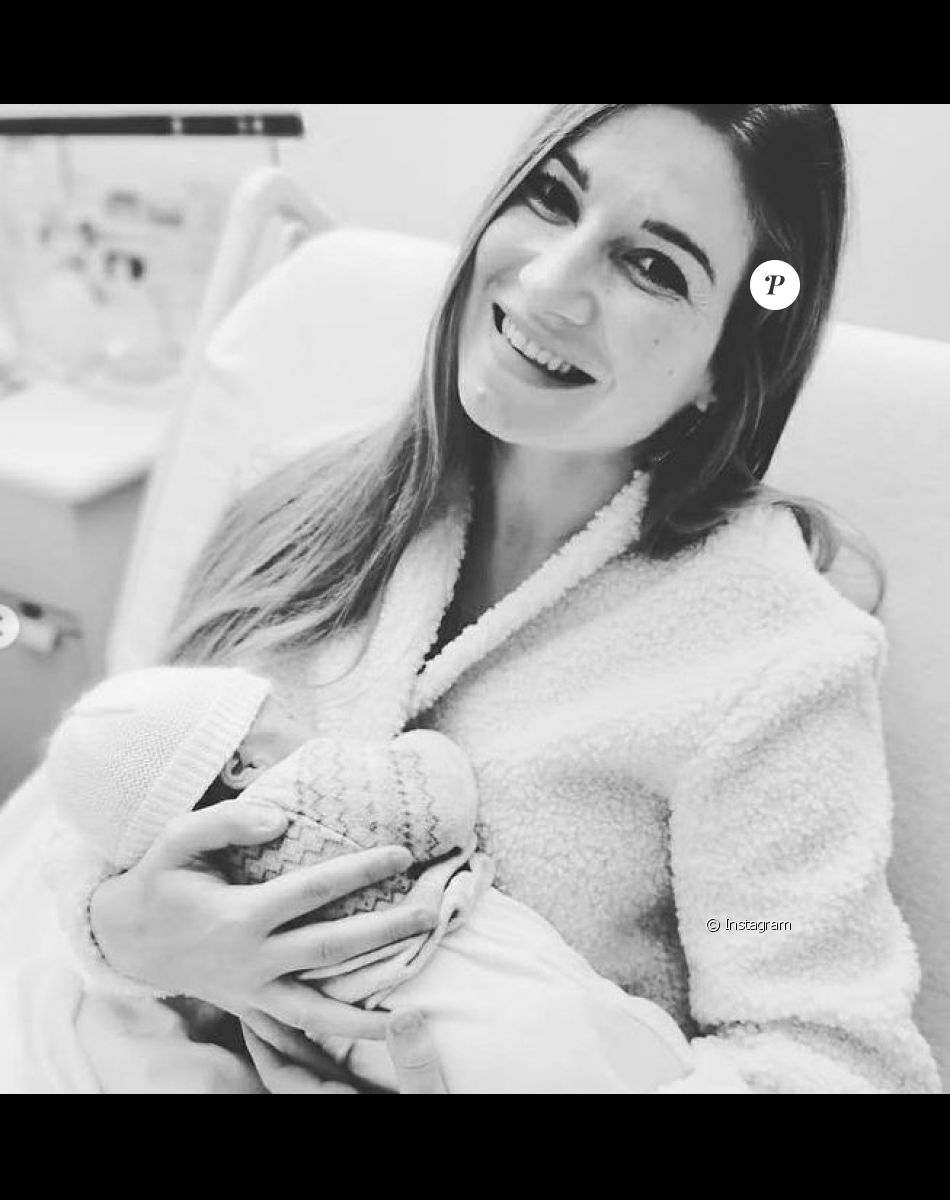 Charline et Vivien de "Mariés au premier regard" présentent leur fille Victoire sur Instagram, le 19 janvier 2021