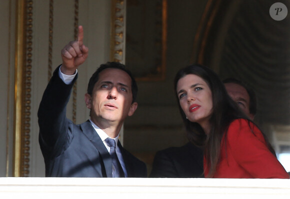 Gad Elmaleh et sa compagne Charlotte Casiraghi - Présentation de la princesse Gabriella et du prince Jacques de Monaco au balcon du palais princier de Monaco, le 7 janvier 2015, à la population monégasque en présence de la famille princière.