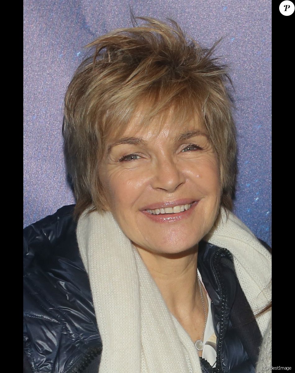 Véronique Jannot au photocall du spectacle "Bô, le voyage musical" au théâtre du 13e Art à Paris. Le 8 mars 2018. © CVS/Bestimage