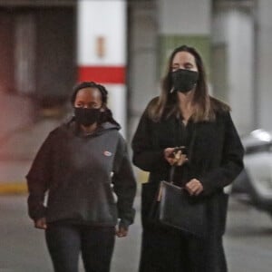 Exclusif - Angelina Jolie et sa fille Zahara Jolie-Pitt s'offrent une journée shopping mère-fille à Los Angeles. Le 16 janvier 2021.