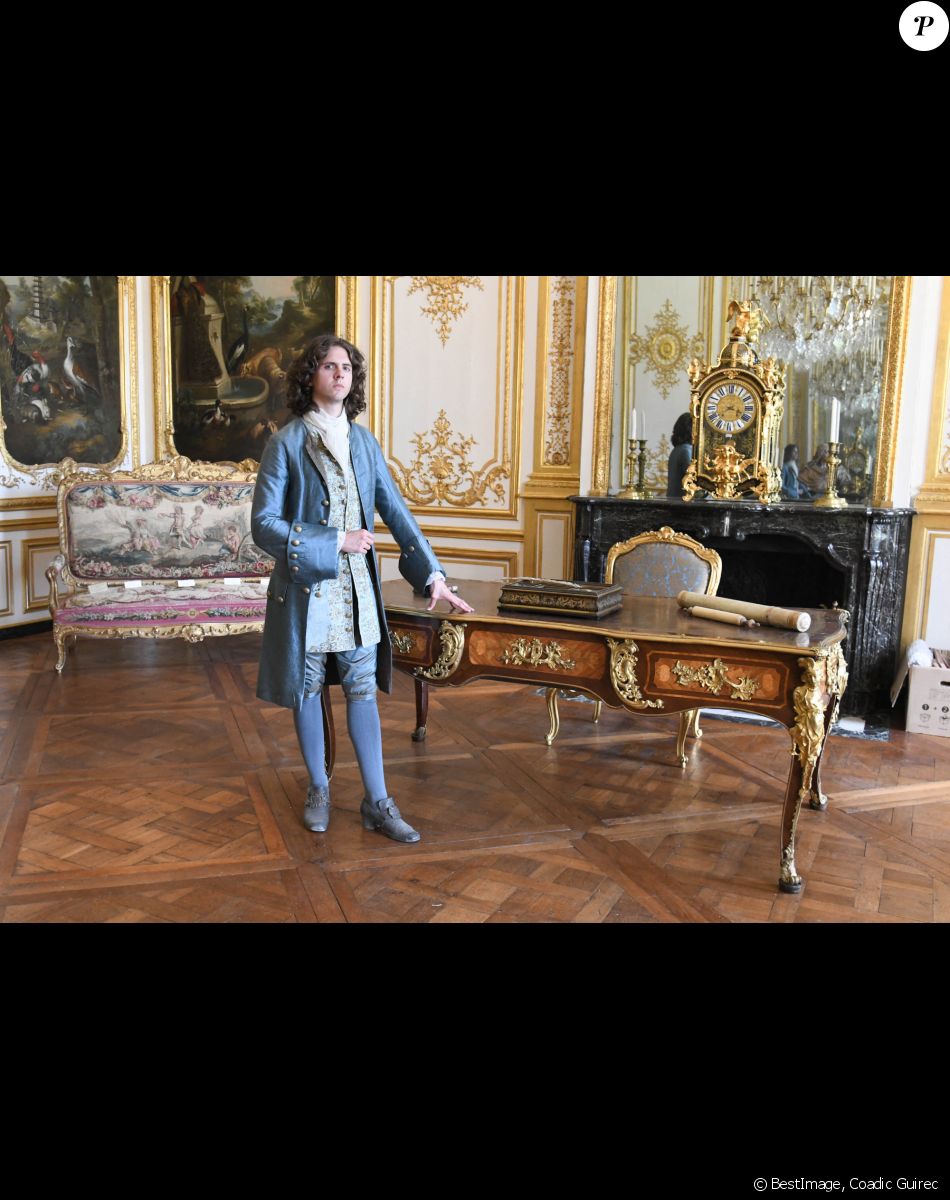 Thomas Solivéres - Tournage de la série télévisée "Les Aventures du jeune Voltaire" au Château de Chantilly. © Coadic Guirec/Bestimage