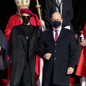 Le prince Albert II de Monaco, la princesse Charlène de Monaco - Le couple princier a assisté à la messe de Sainte Dévote à la cathédrale de Monaco le 27 janvier 2021. © Jean-Charles Vinaj / Pool Monaco / Bestimage 