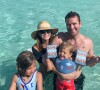 Armie Hammer et Elizabeth Chambers avec leurs enfants Harper et Ford, photo Instagram pour la fête des Pères en juin 2020. L'acteur américain et la présentatrice télé britannique ont annoncé en juillet 2020 leur séparation, après dix ans de mariage.