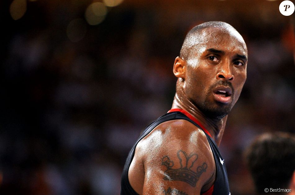 Décès de Kobe Bryant dans un accident d'hélicoptère à l'âge de 41 ans et de l'une de ses filles, Giana Maria-Onore, 13 ans, à Calabasas en Californie.