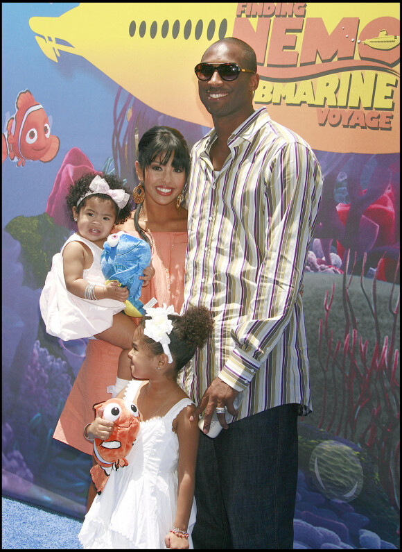 Kobe Bryant avec sa femme et 2 de ses filles