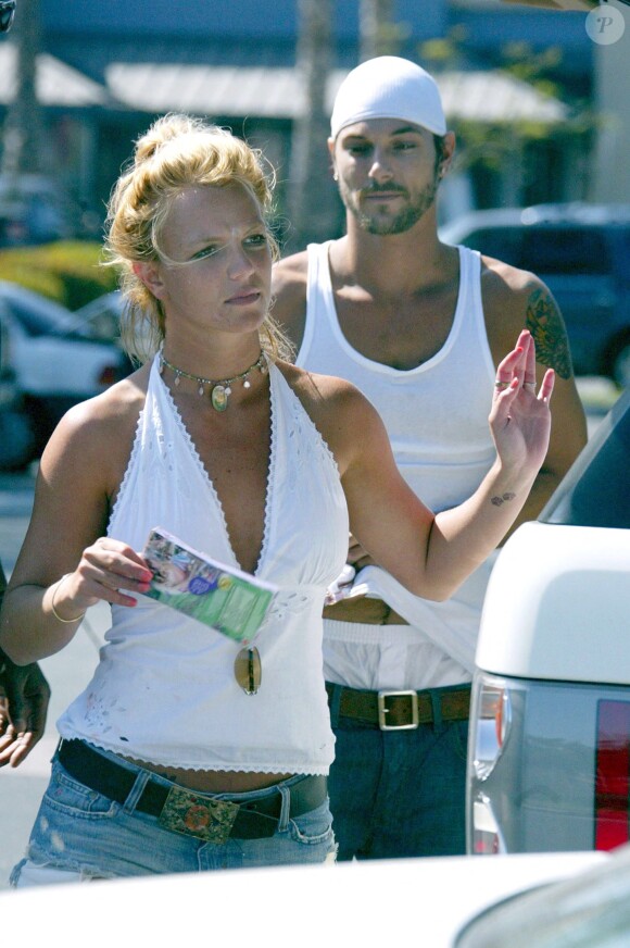 Exclusif - Britney Spears et Kevin Federline à Santa Barbara. Le 8 avril 2004.