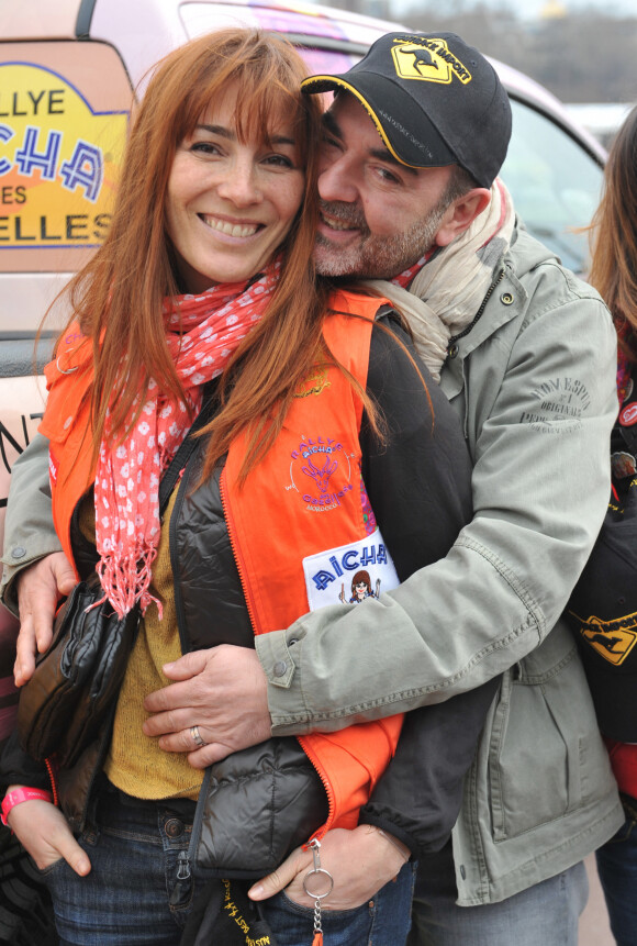 Bruno Solo et sa femme Veronique Clochepin - Presentation du Rallye Aïcha des Gazelles du Maroc 2013 sur la place du Trocadero a Paris le 16 mars 2013.