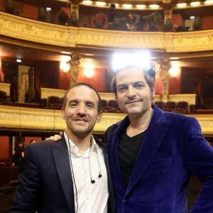 Exclusif - Hugues Borsarello, Matthieu Chedid - Backstage de l'enregistrement de l'émission "Symphonie pour la Vie, Spéciale Pièces jaunes" au Théâtre national de l'Opéra Comique à Paris, qui sera diffusée le 10 février sur France 3. © Dominique Jacovides / Bestimage