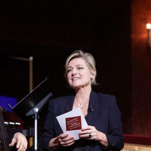 Exclusif - Gautier Capuçon, Anne-Elisabeth Lemoine - Enregistrement de l'émission "Symphonie pour la Vie, Spéciale Pièces jaunes" au Théâtre national de l'Opéra Comique à Paris, qui sera diffusée le 10 février sur France 3. © Dominique Jacovides / Bestimage