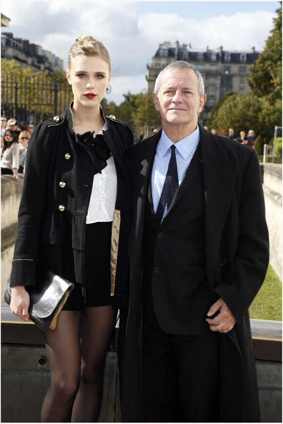 Gaia Weiss et Francis Huster - People au défilé Christian Dior prêt-à-porter printemps-été 2013 à Paris. Le 28 septembre 2012.