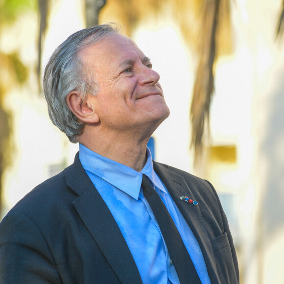 Le comédien Francis Huster dans "Pierre et le Loup", organisé en collaboration avec l'association Fractales à Sanary-sur-mer. © Patrick Carpentier / Bestimage