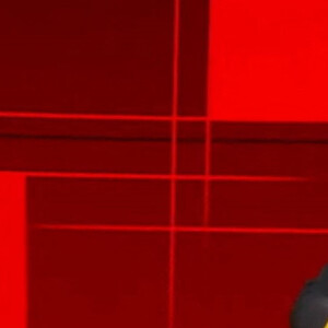 Jennifer Aniston et Jimmy Kimmel sur la scène de la 72e cérémonie des Emmy Awards, le 20 septembre 2020.