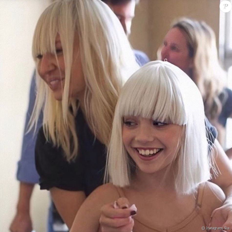 Sia et l'actrice Maddie Ziegler sur le tournage du film Music. Octobre