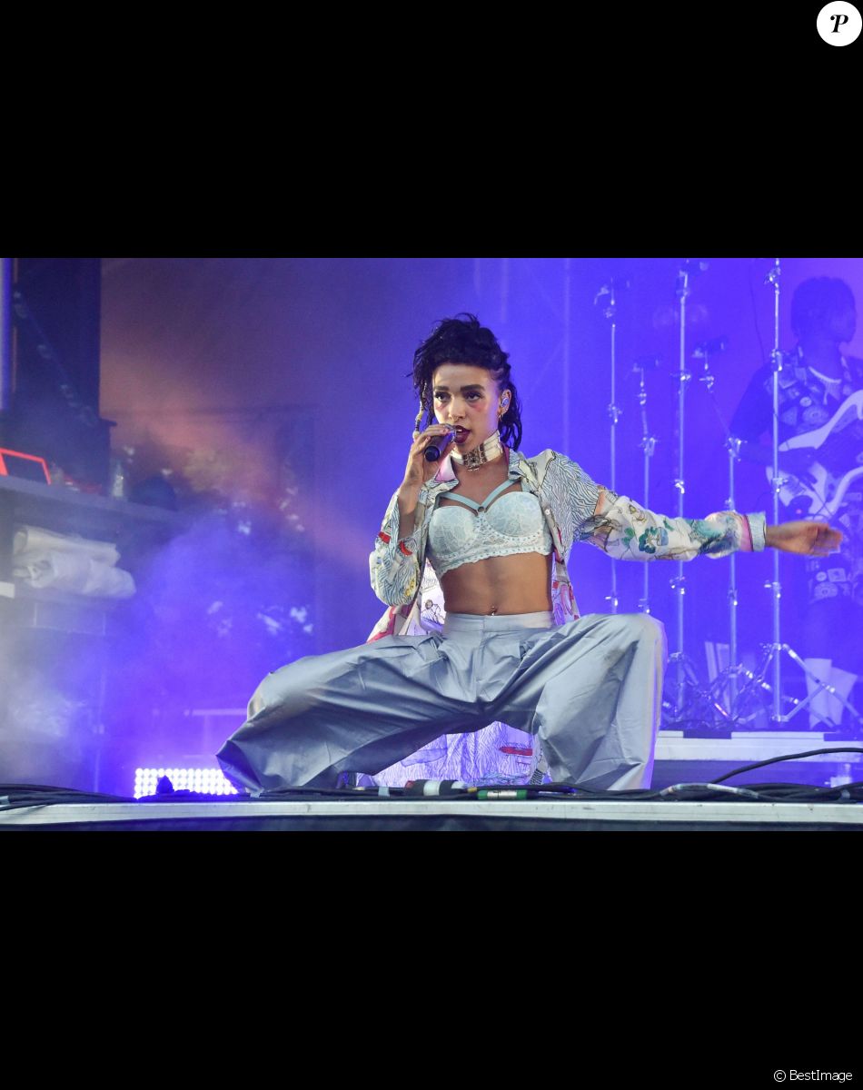 FKA twigs - Dixième édition du Festival Osheaga au parc Jean-Drapeau, à Montréal, le 31 juillet 2015.