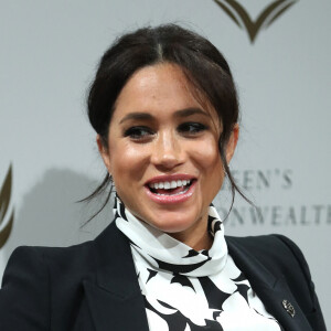 Meghan Markle (enceinte), duchesse de Sussex, lors d'une discussion conjointe avec le Trust The Queen's Commonwealth à l'occasion de la journée mondiale du droit des femmes. Londres, le 8 mars 2019.