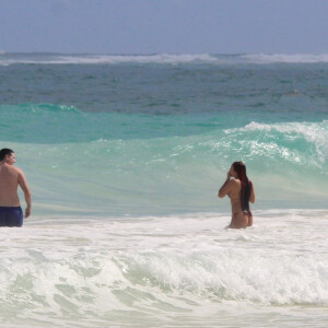 Exclusif - La fille de Madonna, Lourdes Leon, et son petit ami Jonathan Puglia profitent d'un après-midi ensoleillé en amoureux à Tulum. Le 30 janvier 2021.