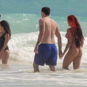 Exclusif - La fille de Madonna, Lourdes Leon, et son petit ami Jonathan Puglia profitent d'un après-midi ensoleillé en amoureux à Tulum. Le 30 janvier 2021.