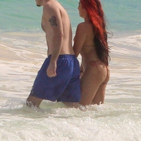 Exclusif - La fille de Madonna, Lourdes Leon, et son petit ami Jonathan Puglia profitent d'un après-midi ensoleillé en amoureux à Tulum. Le 30 janvier 2021.