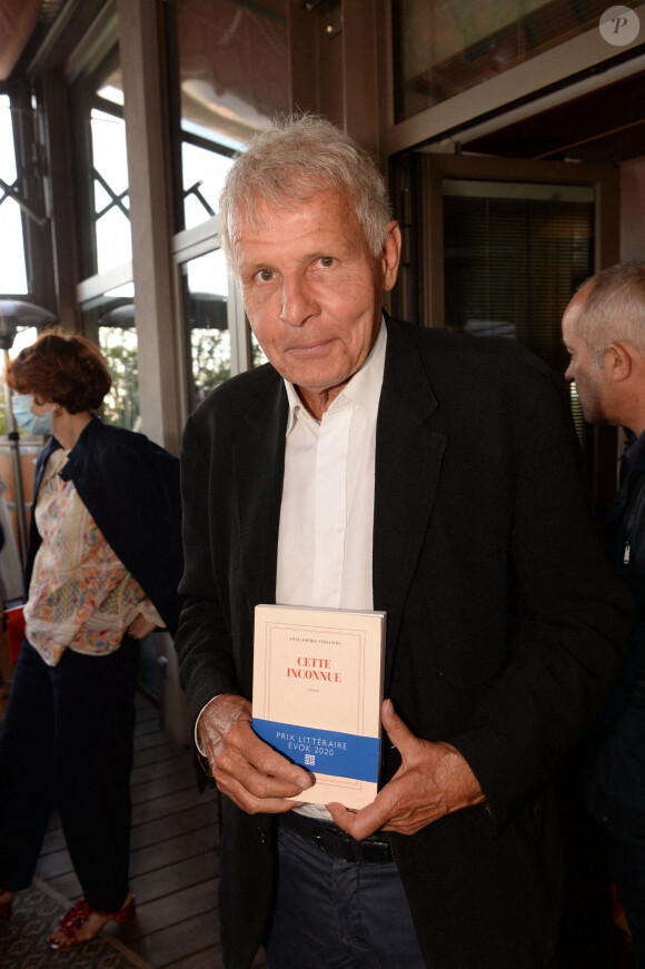 Exclusif - Patrick Poivre d'Arvor (PPDA) - Remise du prix "Evok le Prix Littéraire" à l'hôtel Brach à Paris. Le 29 juin 2020. © Rachid Bellak / Bestimage 