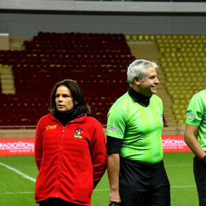 La princesse Stéphanie de Monaco, le prince Albert II de Monaco, Louis Ducruet et Flavio Roma durant la première édition de la Fight Aids Cup, un match de football caritatif au stade Louis II le 20 janvier 2020, dans le cadre du Festival International du Cirque de Monte Carlo opposant l'équipe du prince Albert II de Monaco, les Barbagiuans, contre l'équipe de la princesse Stéphanie, l'équipe du Cirque. Ce match de charité a pour but de soutenir Fight Aids Monaco, association qui lutte contre le virus du VIH, soutenue par AS Monaco, et dont la princesse Stéphanie est la présidente. © Bruno Bebert/Bestimage