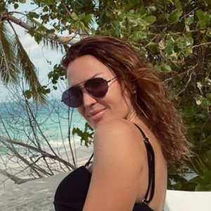 Vitaa sur la plage de l'île d'Hadahaa, aux Maldives.