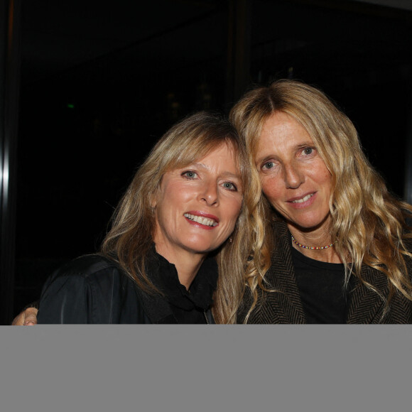 Exclusif - Karin Viard et Sandrine Kiberlain - Dîner au restaurant "Le Suisse" après la projection du film "Une mère" lors du 8ème Festival International du Film de Saint-Jean-de-Luz. Le 7 octobre 2021 © Denis Guignebourg / Bestimage  Exclusive - No Web No Blog pour Belgique et Suisse 