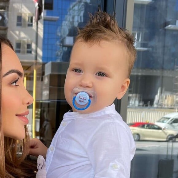 Nabilla, comblée par son mari Thomas Vergara et leur adorable fils Milann, s'affiche sublime.