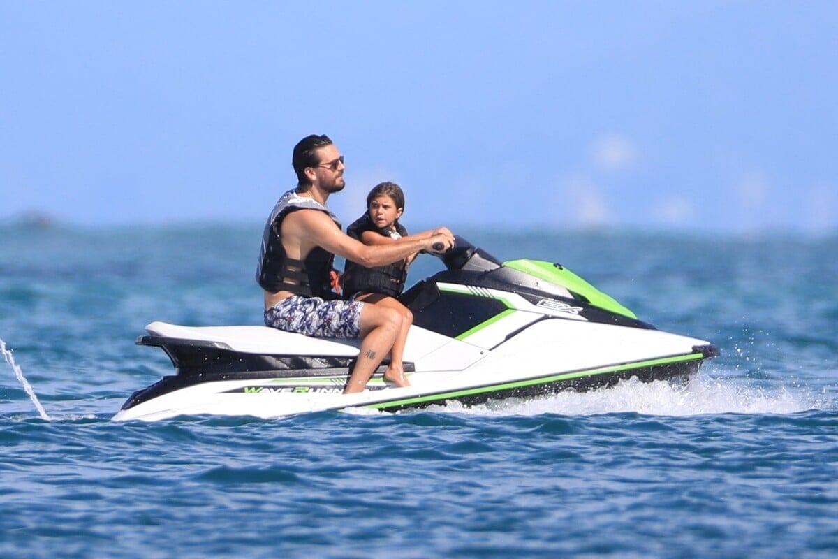 Photo Exclusif Scott Disick fait du jet ski à Punta Mita. Le 24