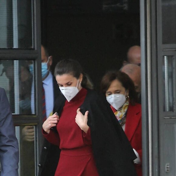 La reine Letizia d'Espagne visite l'exposition "Concepcion Arenal, The Passion" à Madrid, le 16 février 2021.