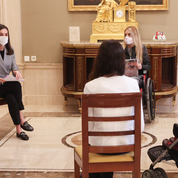 La reine Letizia d'Espagne reçoit en audience au palais Zarzuela à Madrid, Espagne, le 11 février 2021.