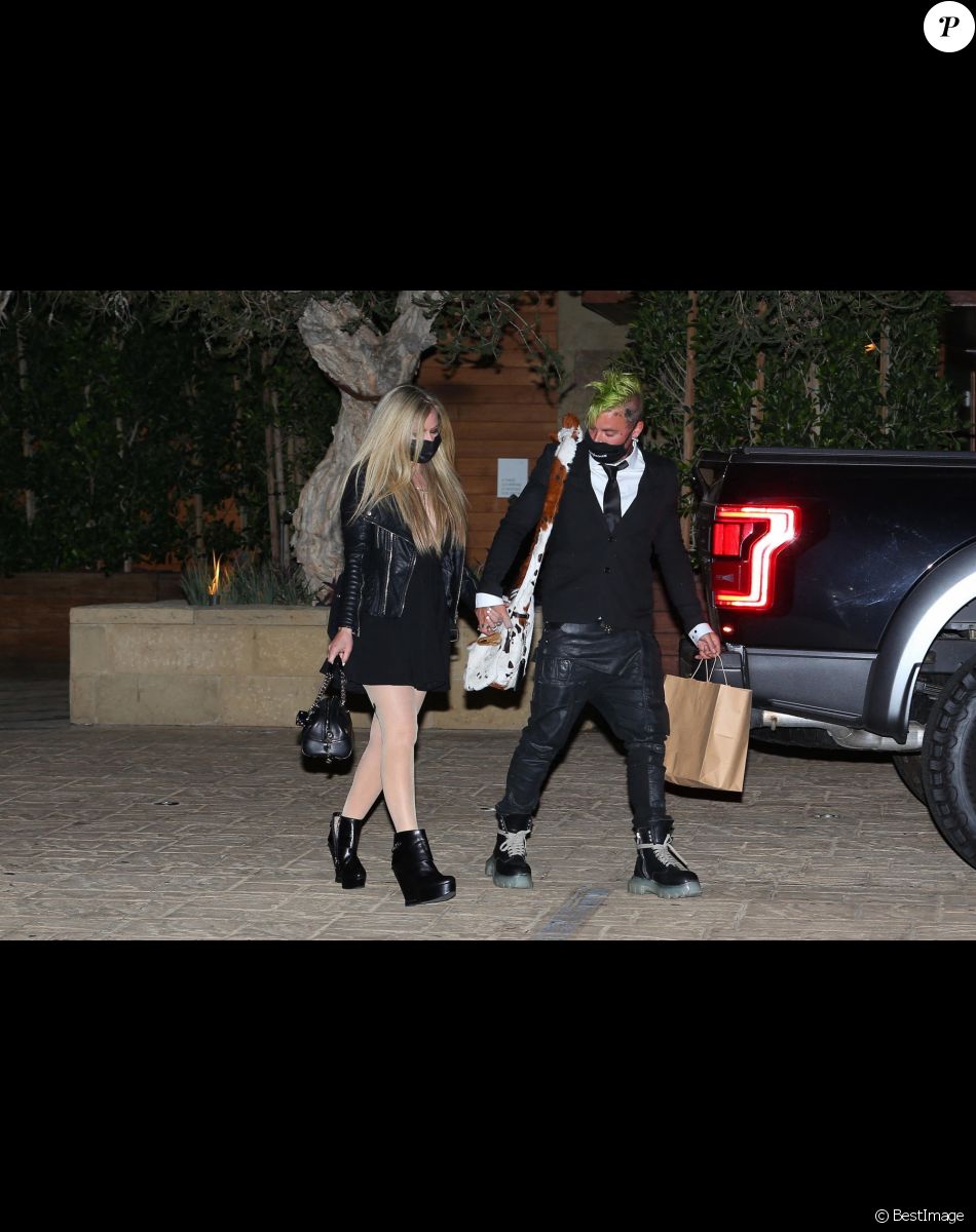 Avril Lavigne et son compagnon Mod Sun quittent Solo House à Malibu