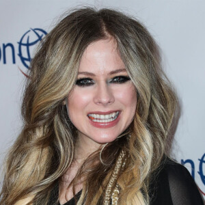 Avril Lavigne - Les célébrités assistent à la soirée "Opération Smile" à Beverly Hills, le 6 novembre 2019.