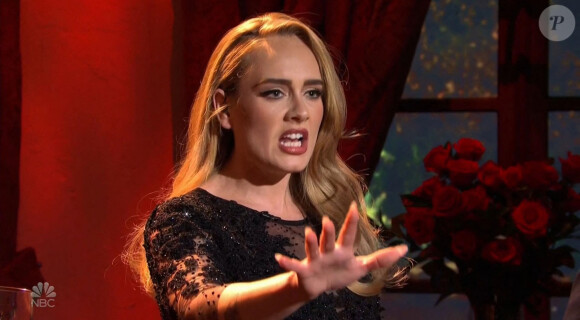 Adele très amaigrie et superbe dans l'émission Saturday Night Live à Los Angeles, le 24 octobre 2020
