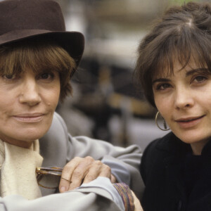 Archives - En France, à Paris, Nadine Trintignant et sa fille Marie Trintignant. Le 15 avril 1994.
