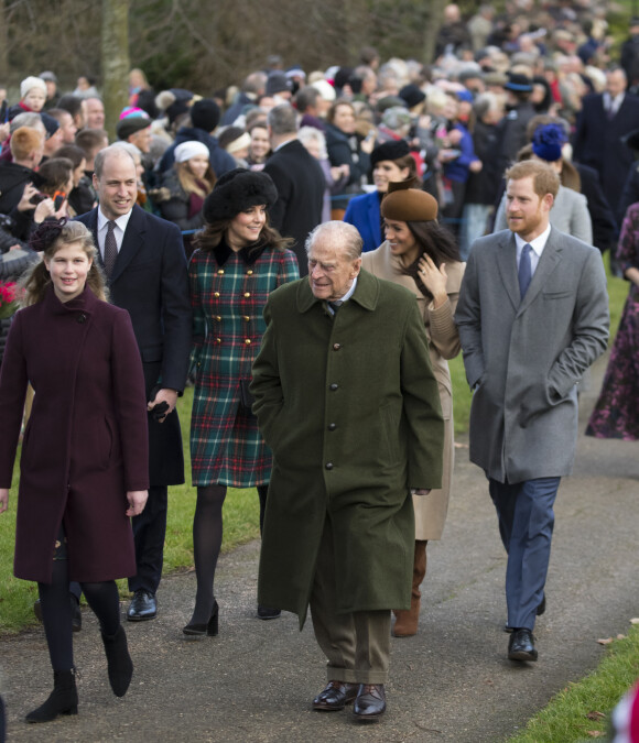 Le prince William, Catherine Kate Middleton la duchesse de Cambridge enceinte, Meghan Markle et son fiancé le prince Harry, le prince Philip, duc d'Edimbourg, Lady Louise Windsor - La famille royale d'Angleterre arrive à la messe de Noël à l'église Sainte-Marie-Madeleine à Sandringham, le 25 décembre 2017.