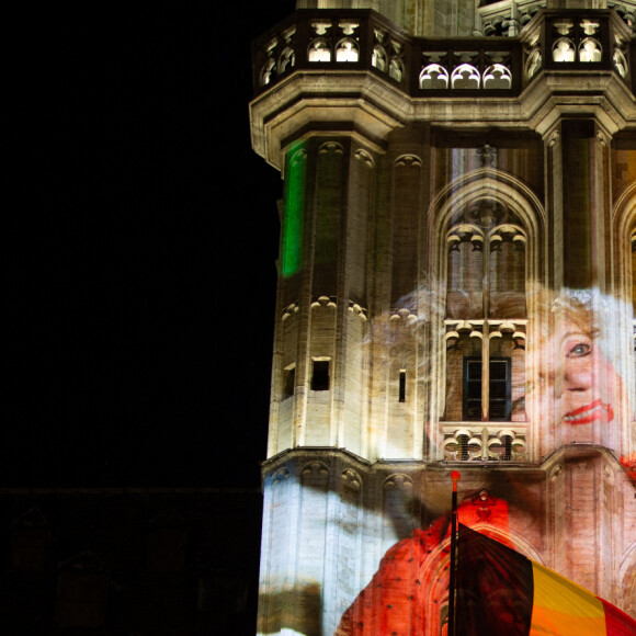 Exclusif - Hommage à Annie Cordy sur la Place de Bruxelles avec des photos projetées sur l'Hôtel de Ville de Bruxelles et la diffusion de ses chansons. Le 7 septembre 2020.
