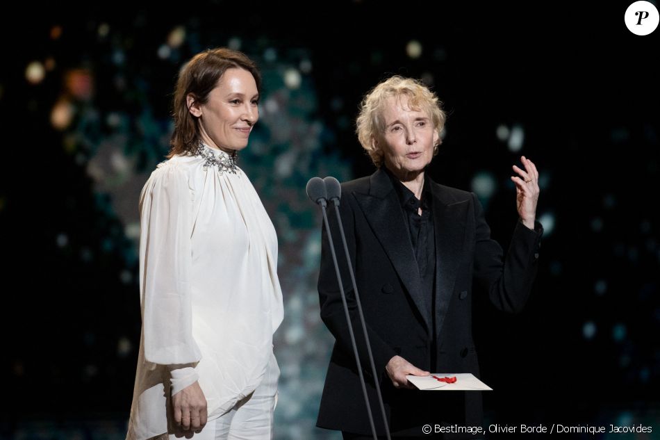 Emmanuelle Bercot et Claire Denis, pour la remise du César de la meilleure réalisation lors de la 45ème cérémonie des César à la salle Pleyel à Paris le 28 février 2020 © Olivier Borde / Dominique Jacovides / Bestimage