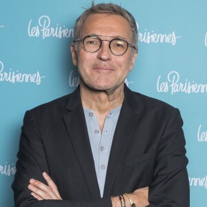 Exclusif - Laurent Ruquier - Photocall de la première du spectacle "Les Parisiennes" aux Folies Bergères à Paris. © Olivier Borde - Pierre Perusseau/Bestimage