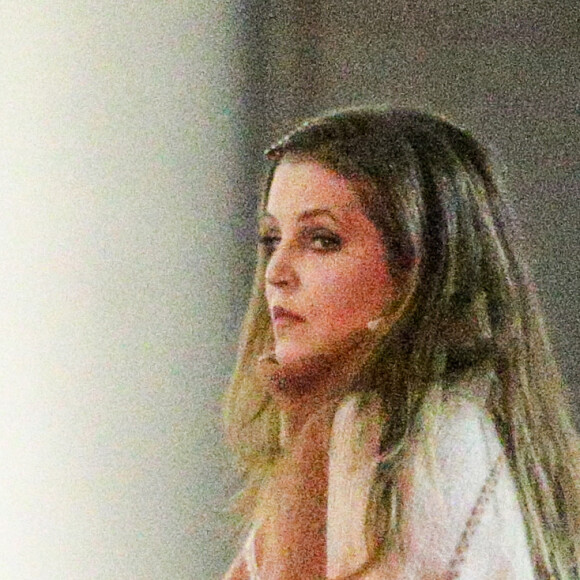 Exclusif - Lisa Marie Presley sort d'un supermarché à Los Angeles le 17 janvier 2020.