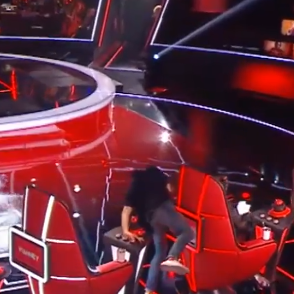 Vianney casse le système des fauteuils dans "The Voice 2021" - TF1, Émission du 13 mars 2021