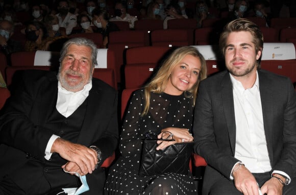 Jean-Pierre Castaldi, Carine Galli et Giovanni Castaldi lors de la cérémonie de clôture et remise de prix du Festival du film Francophone d'Angoulême 2020 le 2 septembre 2020. © Coadic Guirec / Bestimage 