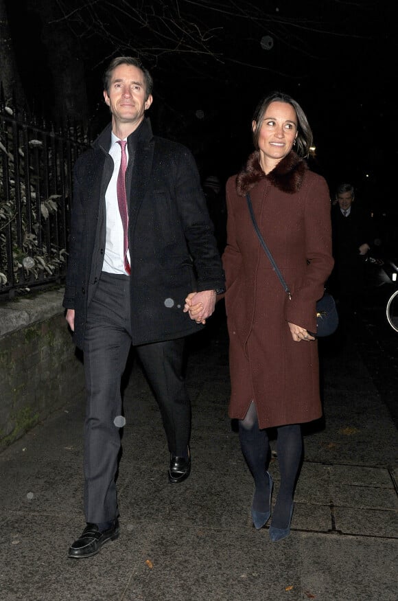 Pippa Middleton et son mari James Matthews - La famille Middleton à la sortie de l'église St Luke à Londres. Le 4 décembre 2018 